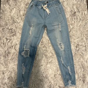 Women’s Hayden Los Angeles size small distressed jeans